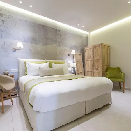Vila Luxury Santorini 4 Bedroom Secluded Location & Private Pool Megalochori (Santorini)