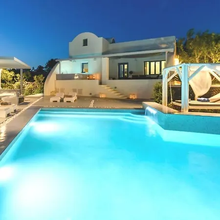 Luxury Santorini 4 Bedroom Secluded Location Private Pool Megalochori Βίλα