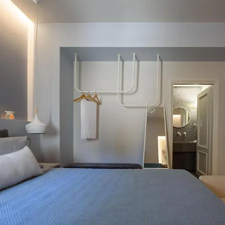 Luxury Santorini 4 Bedroom Secluded Location Private Pool Megalochori Βίλα