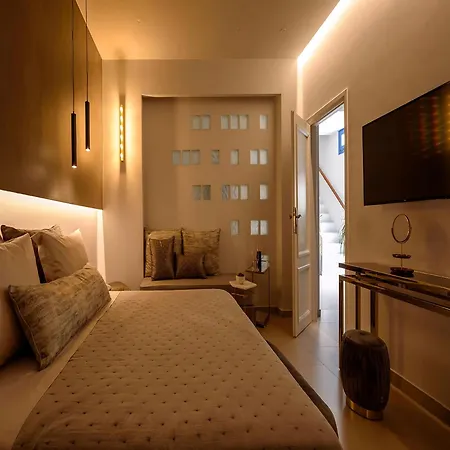 Luxury Santorini 4 Bedroom Secluded Location Private Pool Megalochori