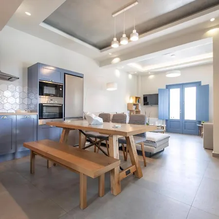 Βίλα Luxury Santorini 4 Bedroom Secluded Location & Private Pool *